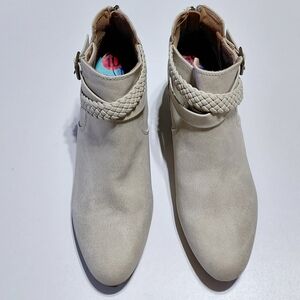 BLOWFISH Malibu Women's Wedge  Ankle Boots with Braided Strap Size 10